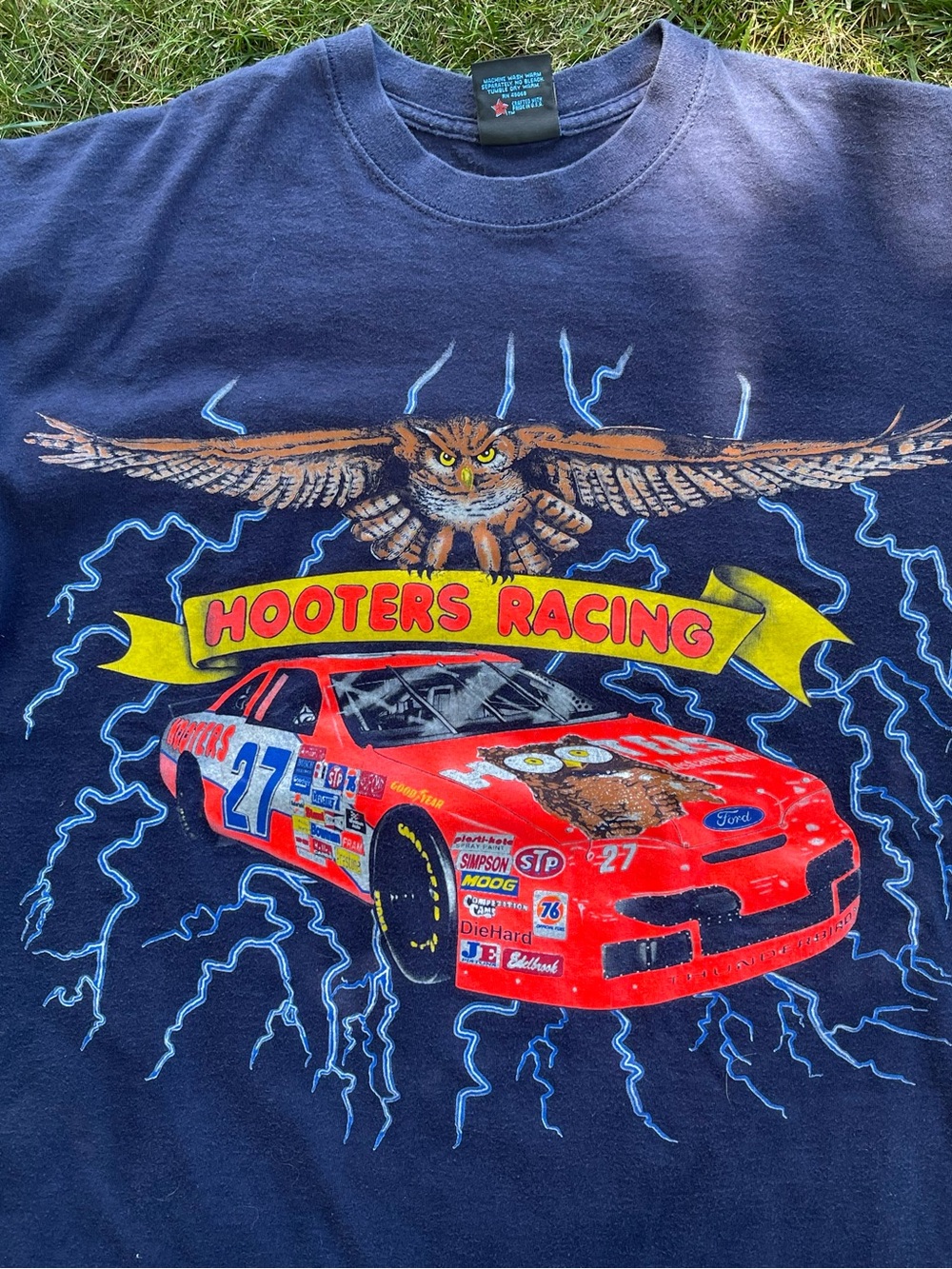 Vintage NASCAR Hooters Alan Kulwicki size XL/2XL